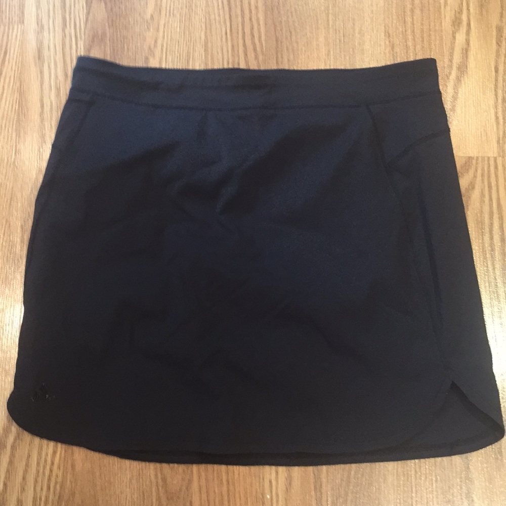 Adidas size 6 black athletic skort